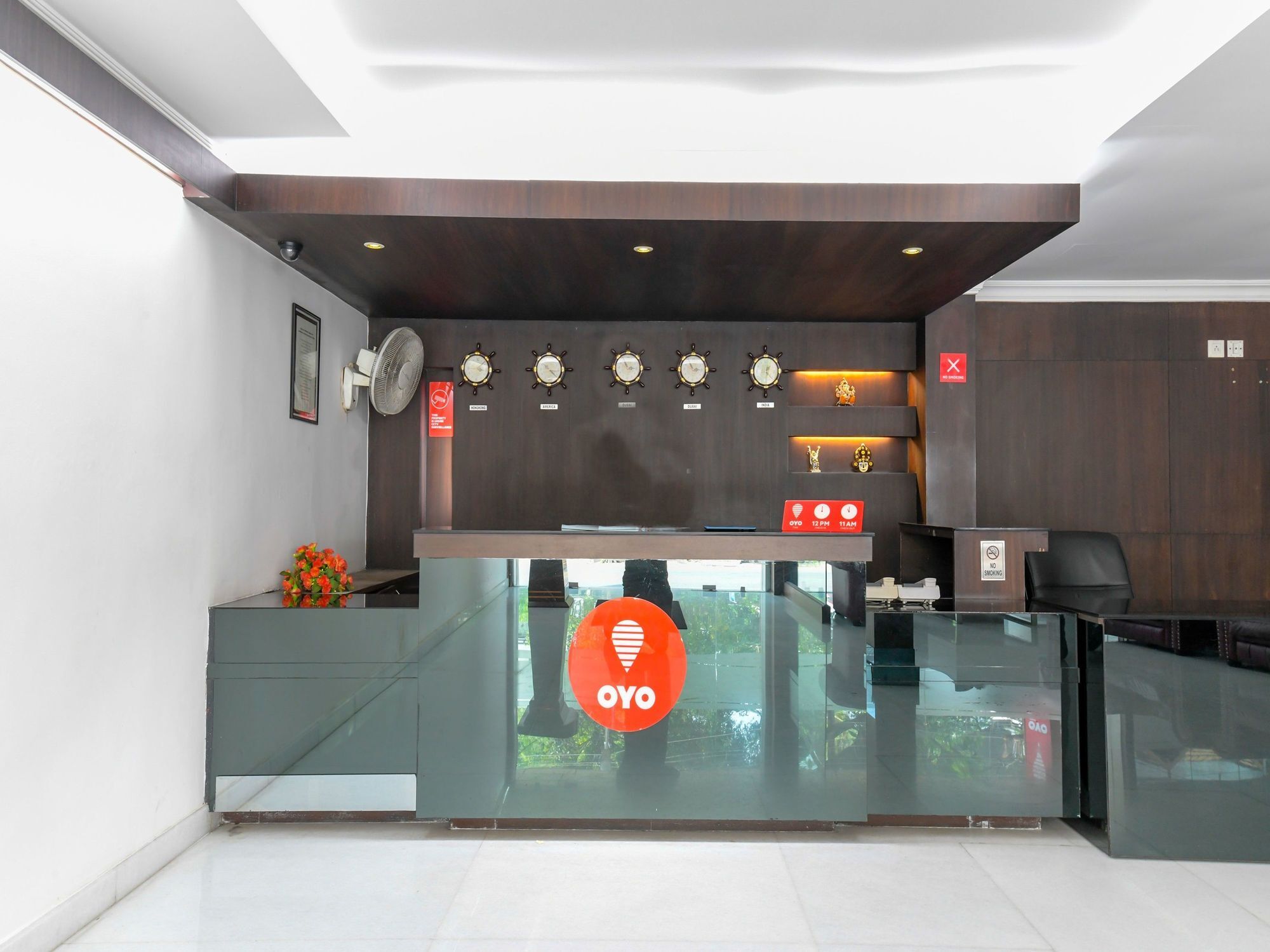 Oyo 7188 Ajantha Regency Hotel Kochi Kültér fotó