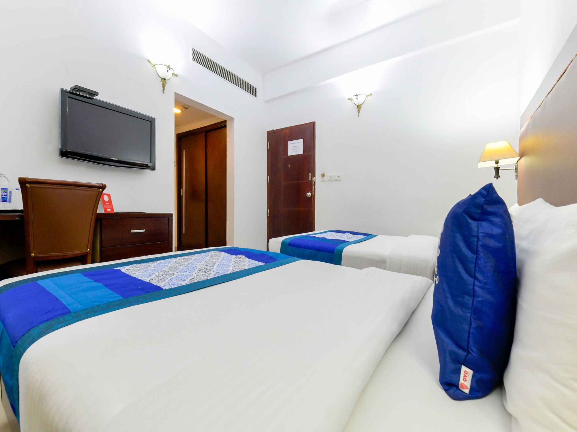 Oyo 7188 Ajantha Regency Hotel Kochi Kültér fotó